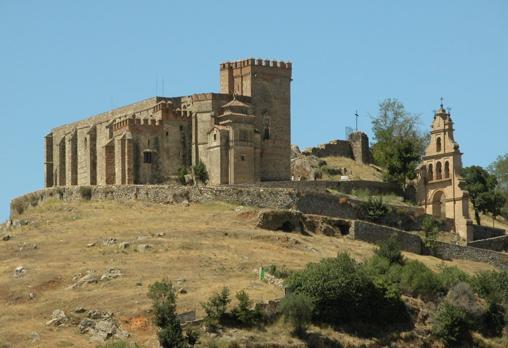 El Castillo de Aracena se encuentra en el punto más alto del municipio