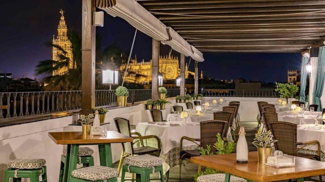 El restaurante 'El Mirador de Sevilla' del hotel Vincci 'La Rábida' es uno de los espacios más exclusivos de la ciudad