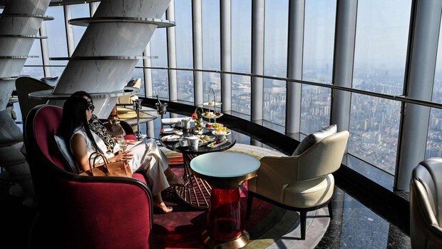 El hotel más alto del mundo abre en un rascacielos de 632 metros