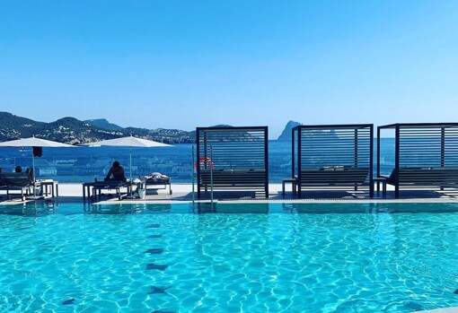 Ibiza y sus espectaculares hoteles y playas