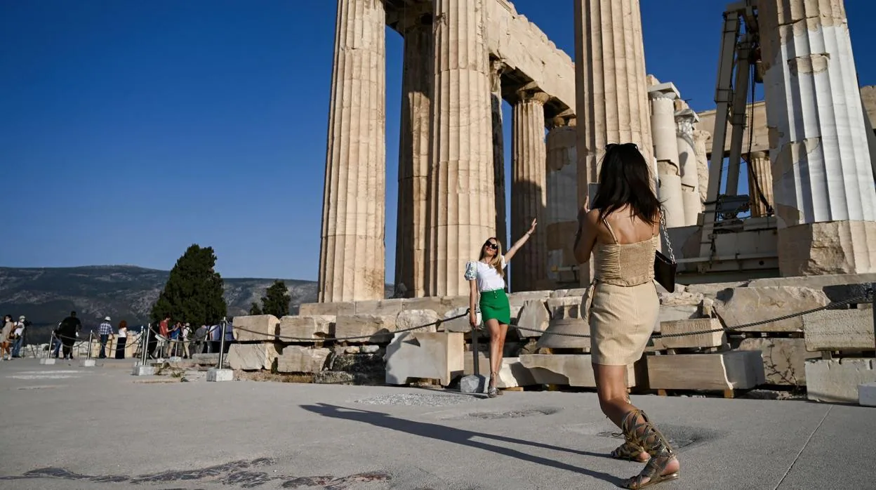 Una foto de recuerdo tomada este verano en la Acrópolis de Atenas