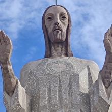 El Cristo del Otero, de Victorio Macho, parece bendecir la ciudad