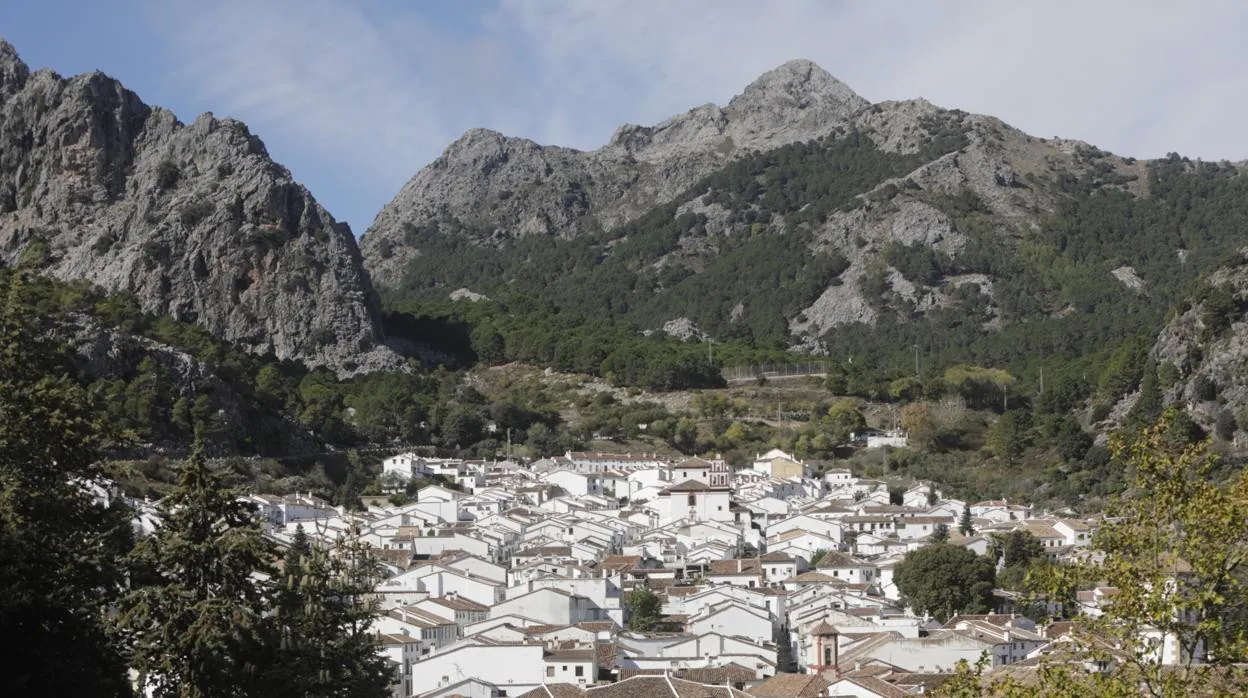 Conoce Grazalema: Las siete claves para visitar este pueblo con encanto de la Sierra de Cádiz