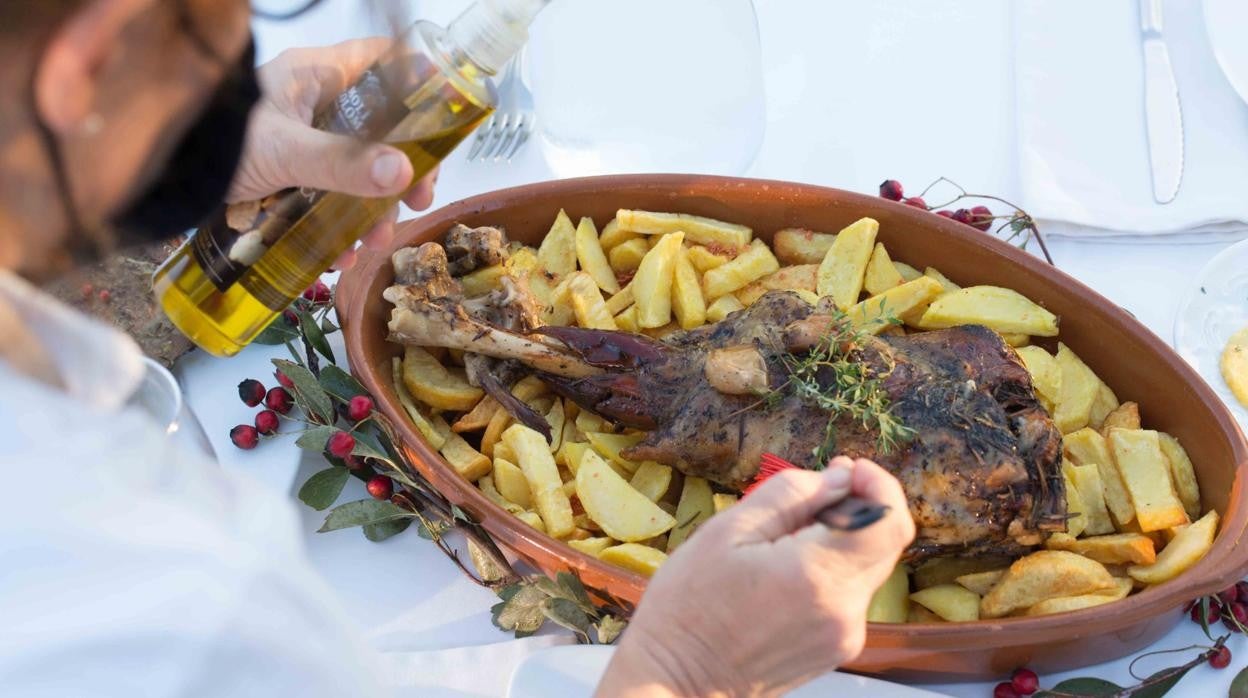 Cordero asado, un ejemplo de calidad y tradición de la Sierra Morena.