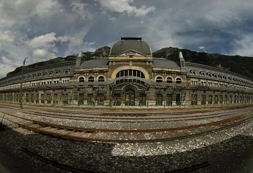 Edificio de la estación de Canfranc