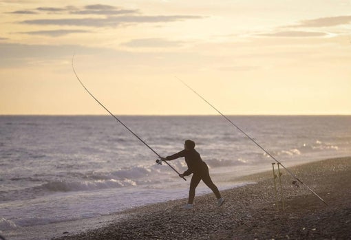 Calahonda es uno de los lugares más atractivos de la Costa Tropical para la pesca