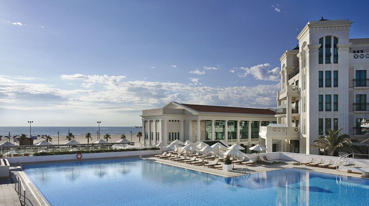 Imagen piscina exterior del hotel Las Arenas Balneario Resort