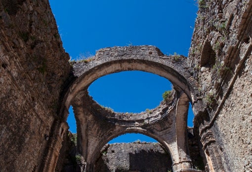 El cementerio de Villaluenga está considerado como uno de los más bonitos de toda España