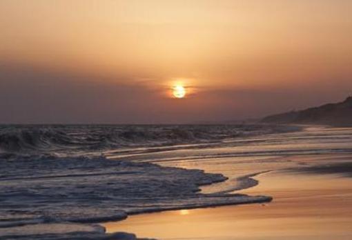 Atardecer en la playa de Castilla