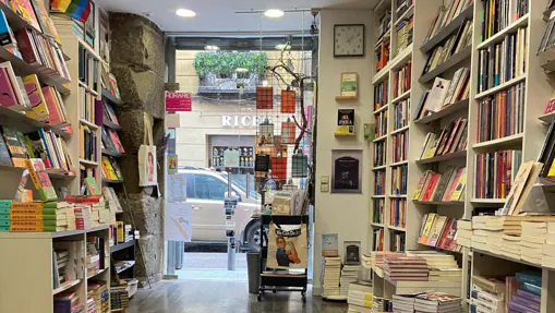 Interior de la librería Berkana