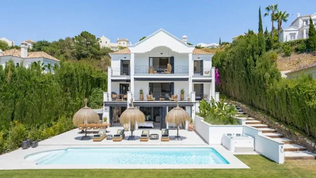 Siete casas con piscina ideales para disfrutar este verano