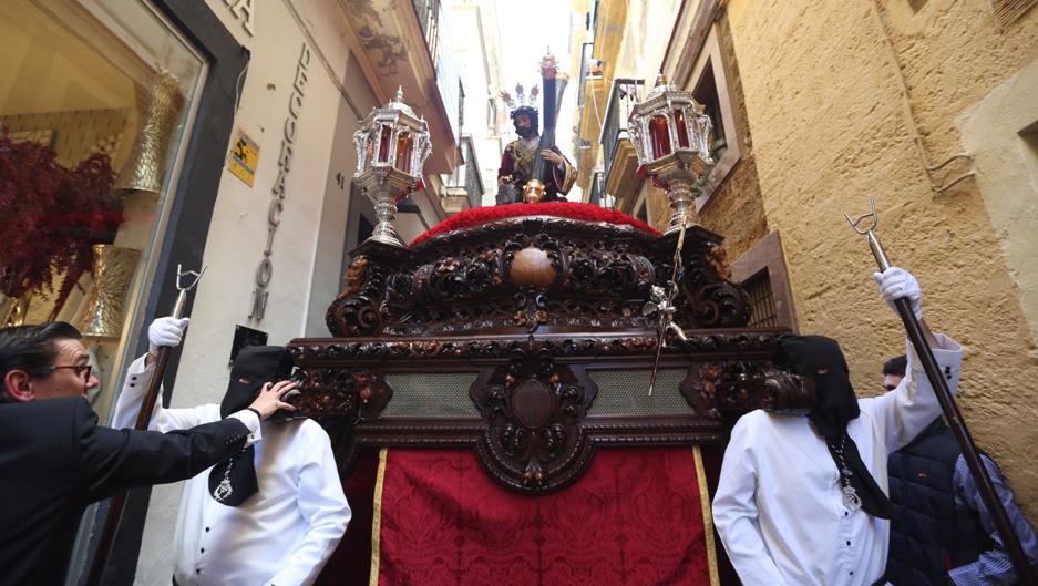 Vídeo y fotos: El Caído baja por primera vez la calle Rosario