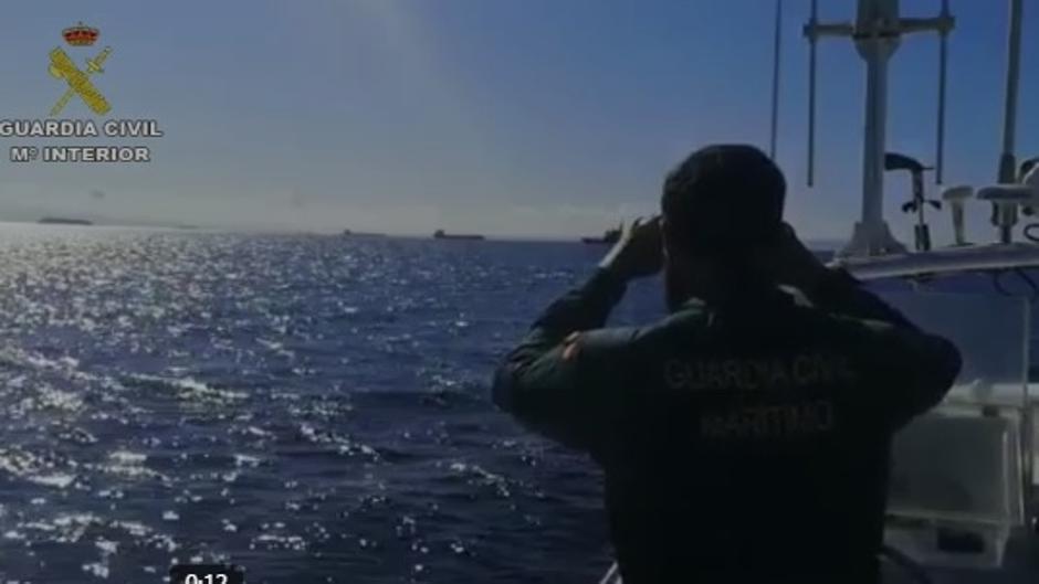 VÍDEO: Así patrulla la Guardia Civil aguas del Estrecho en busca del «Rua Mar»